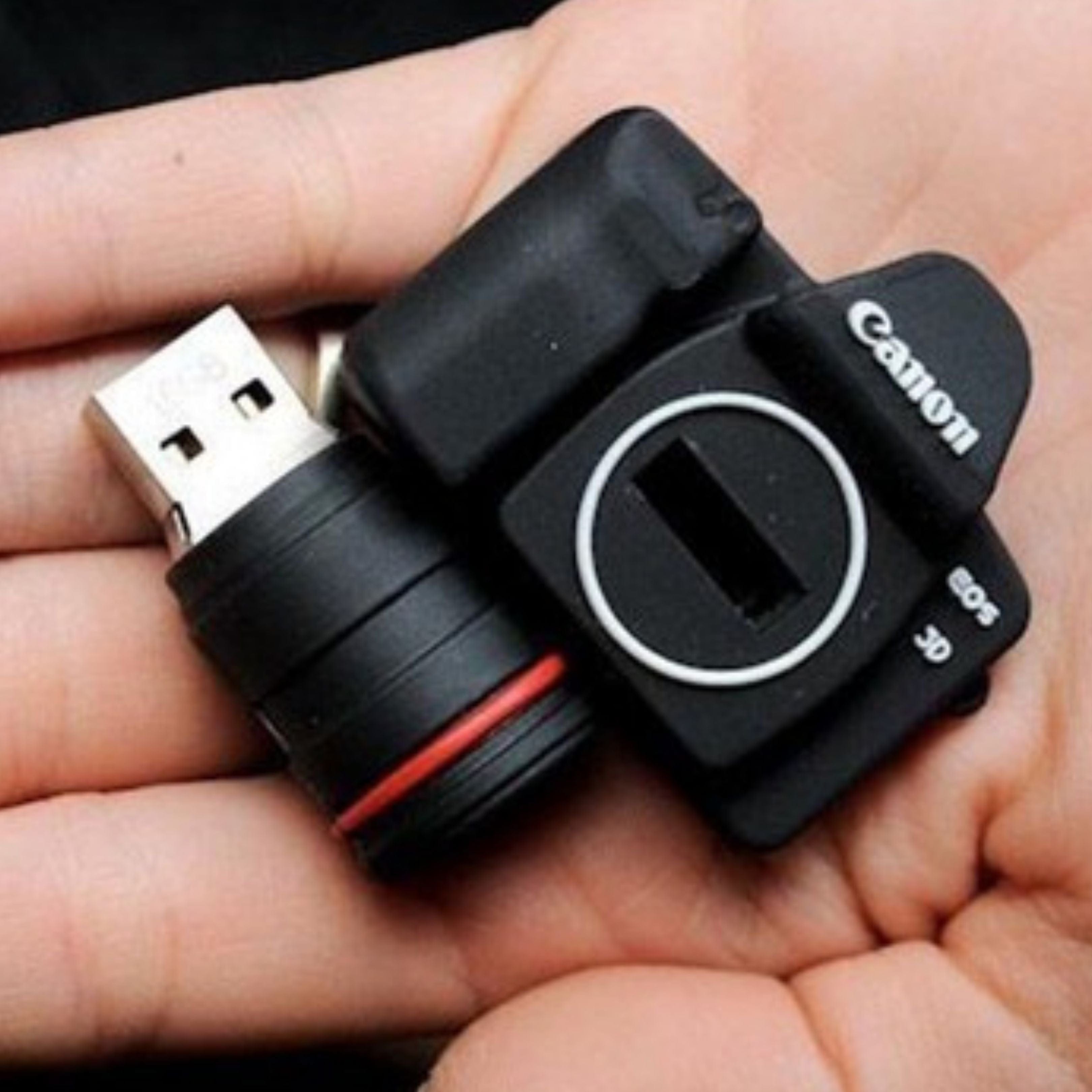 Memoria USB 32GB con diseño de cámara fotográfica